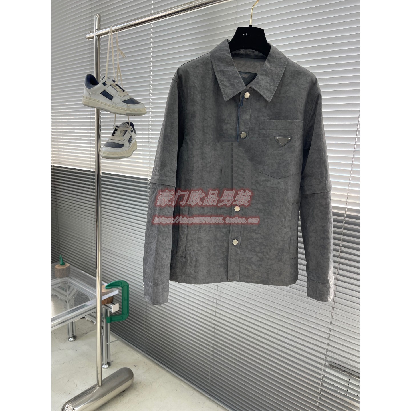 欧洲站极简秋冬新款男士休闲夹克时尚翻领男装潮欧洲站外套男徽标