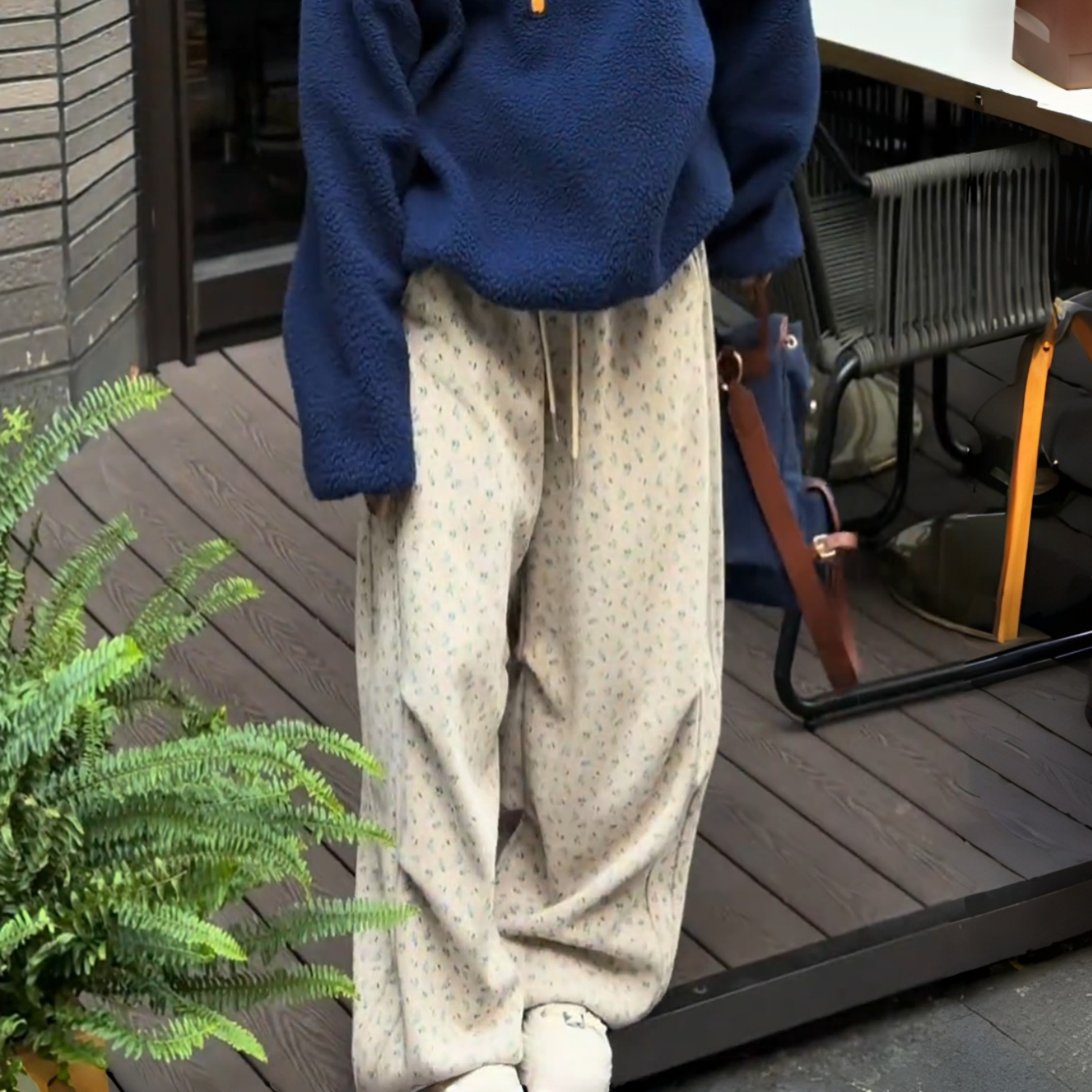 杏色碎花加绒抽绳松紧腰休闲卫裤女冬季新款时尚宽松显瘦阔腿长裤,女装/女士精品,大码裤装,淘宝优惠券,粉丝福利购,淘宝优惠卷