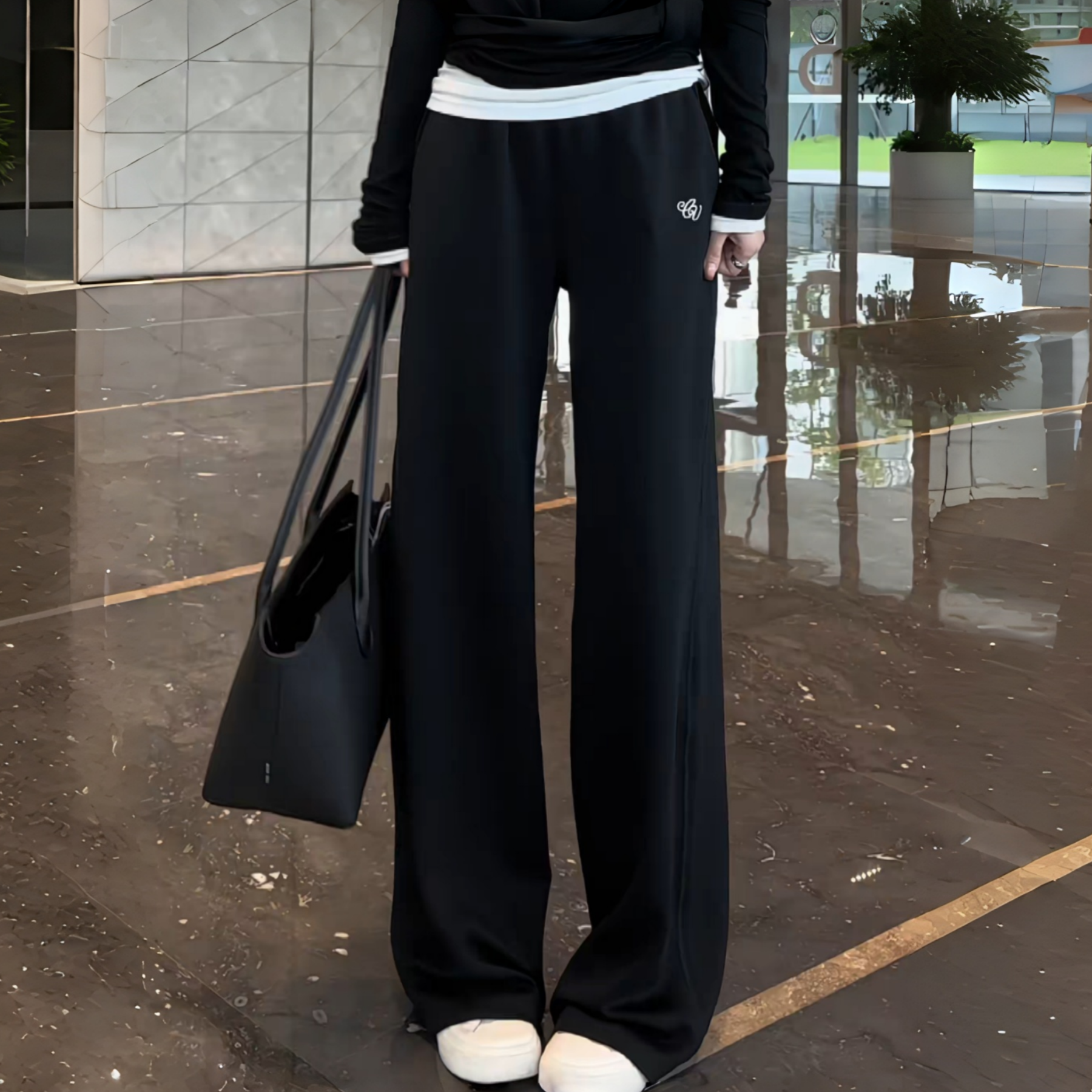 极简风黑色窄版刺绣小标显瘦直筒卫裤2026春秋百搭舒适垂感休闲裤,女装/女士精品,大码裤装,淘宝优惠券,粉丝福利购,淘宝优惠卷