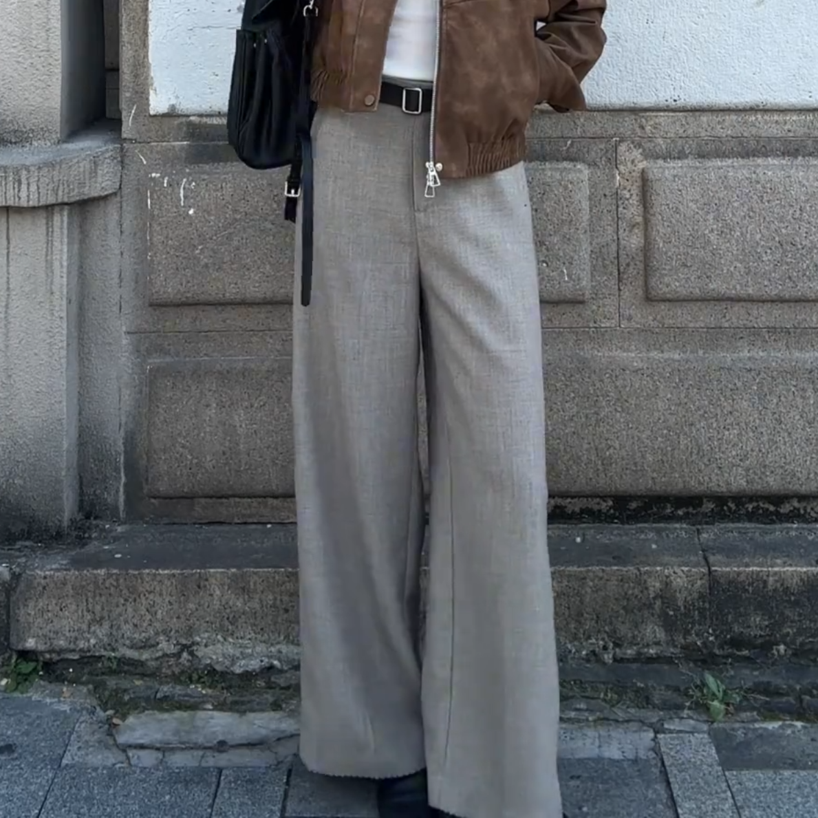 高级感极简浅灰色休闲西装裤女