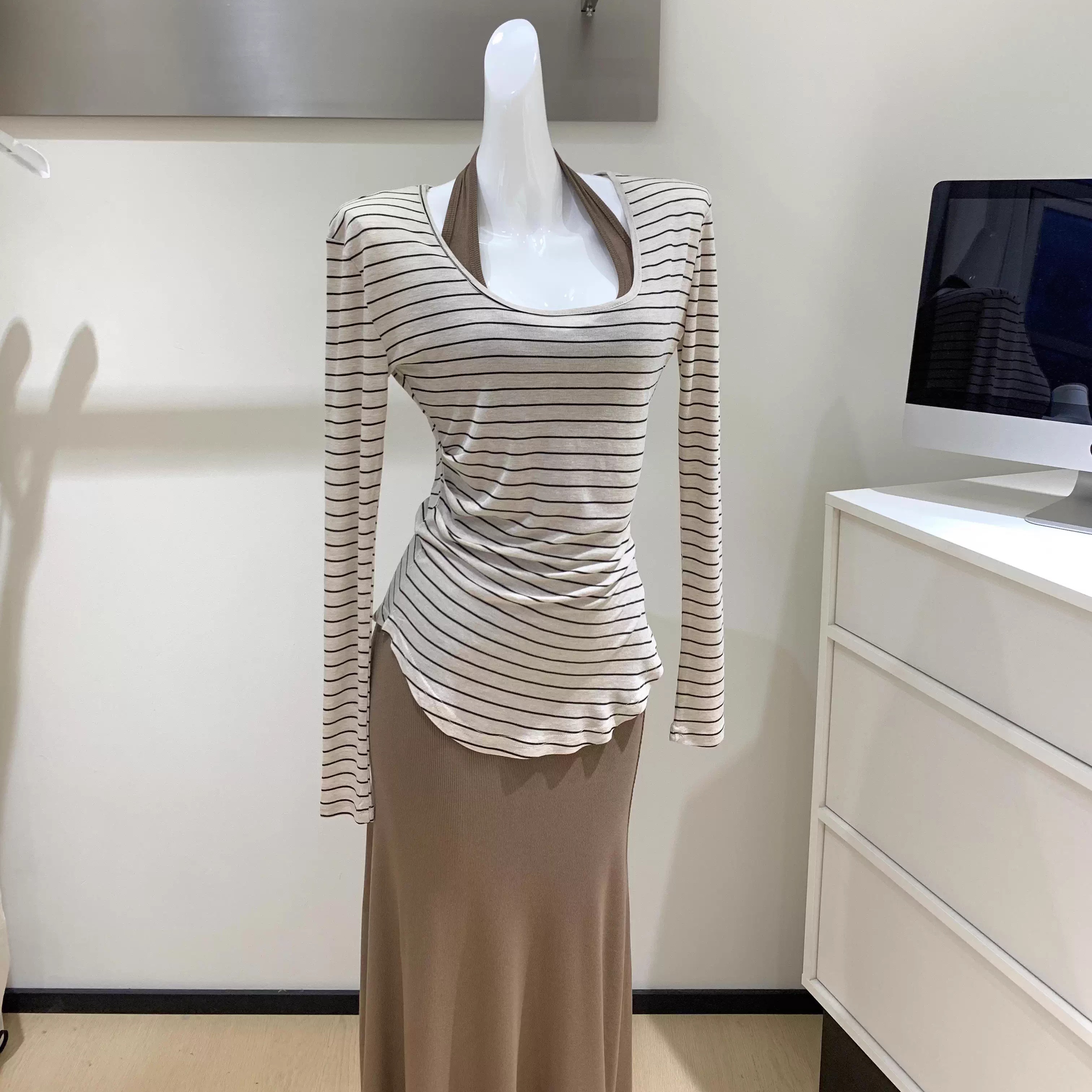 赵露思同款露背连衣裙+针织衫