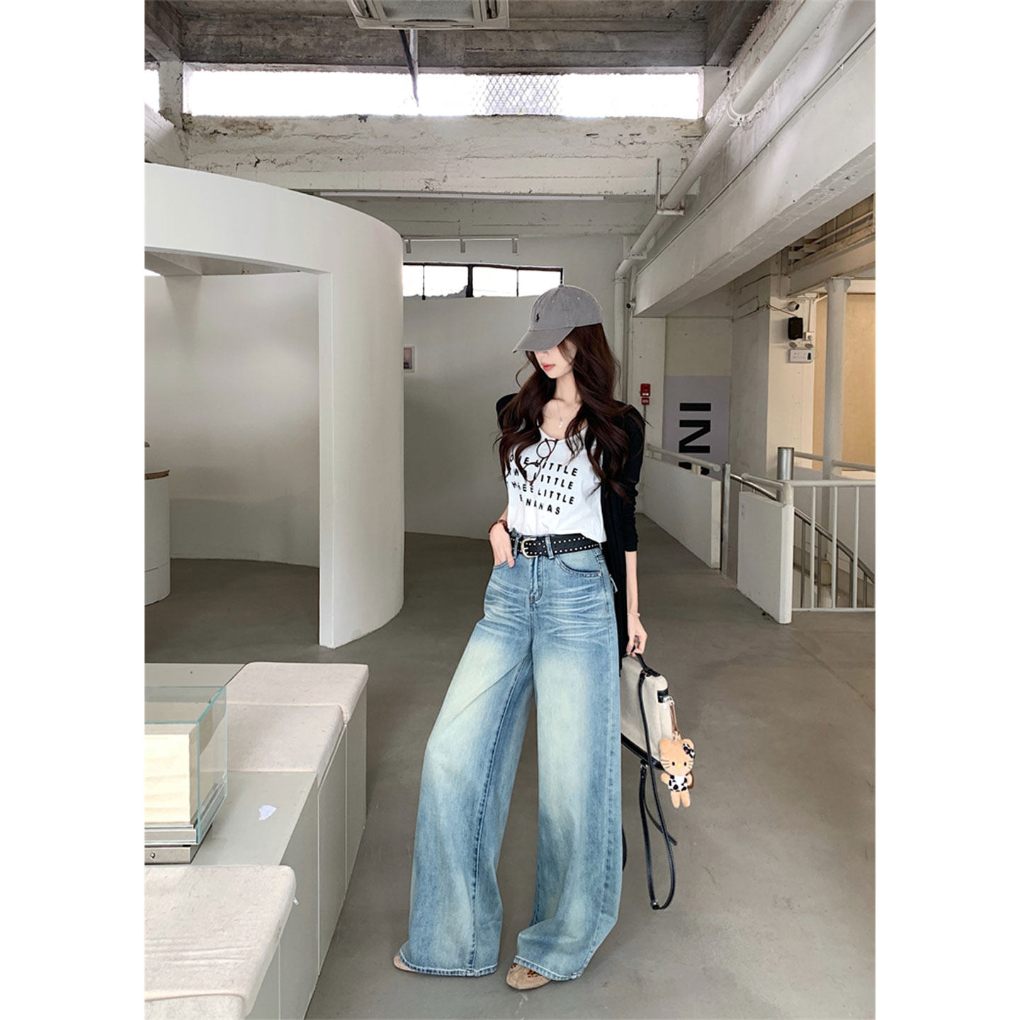 2026春季复古折痕水洗牛仔裤女高腰显瘦a字口袋直筒阔腿休闲长裤