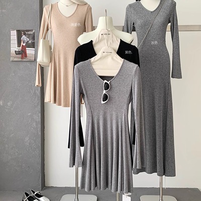 巨好看的早秋长袖打底针织连衣裙