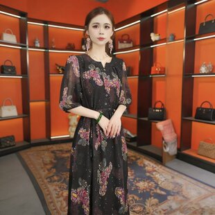时尚洋气连衣裙子夏季真丝雪纺中长款裙子2026新款中年妈妈连衣裙