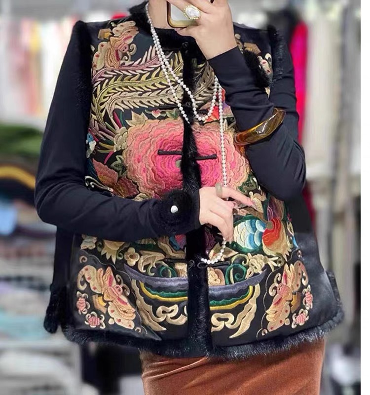 中式盘扣马甲水貂毛条花坎肩