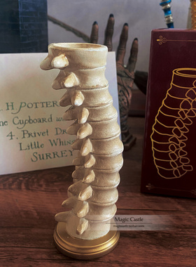 英国订阅盒脊骨蜡烛台卢平教授哈利波特周边脊柱烛台树脂家居摆件