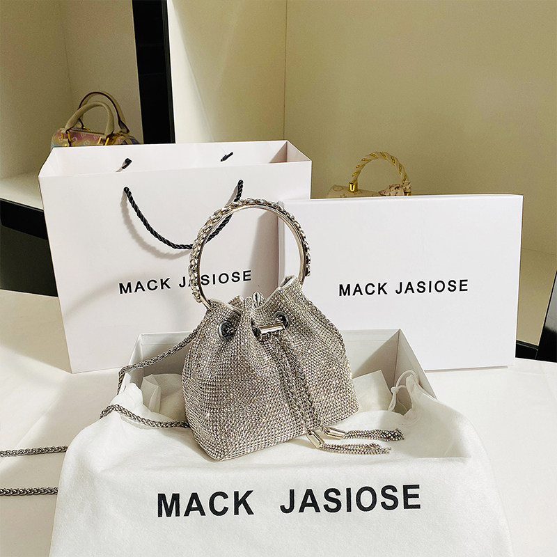 Mackjasiose香港真皮闪钻水钻水桶包女上班族手拎小包2026新款潮