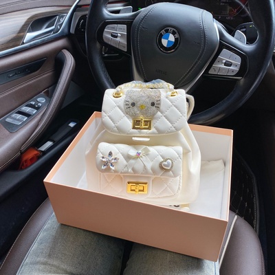 CallmeKitten小香风镶钻双肩背包