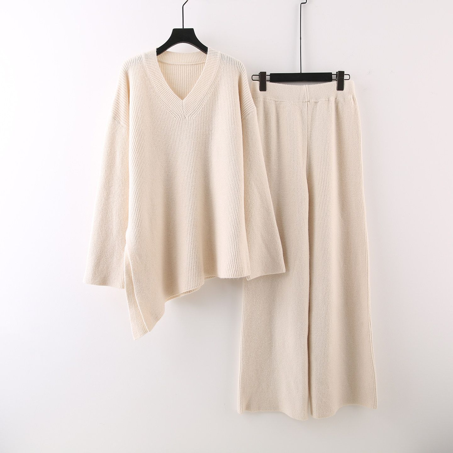 2025秋冬新款设计感侧开叉针织套装女v领宽松厚毛衣阔腿裤两件套,女装/女士精品,时尚套装,淘宝优惠券,粉丝福利购,淘宝优惠卷