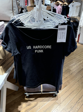 Brandy Girl BM新款美式复古黑色一字肩卷边字母印花bm短袖T恤女