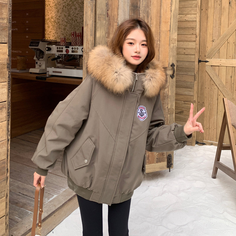 军绿色毛领连帽派克羽绒服女冬超火好看高级小众加绒加厚工装外套,女装羽绒服,2C062