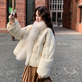 大毛领拼接白色羽绒服女冬超火好看高级小众漂亮加厚面包服短外套，女装羽绒服，2C062