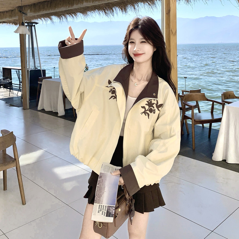 新款大货已出宽松韩系短款风衣绣花外套620-p160-k259,女装短外套,2C062