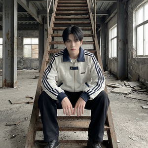 现货 2026三条杠翻领夹克男宽松休闲运动外套R238-P68，男装夹克，星座1017