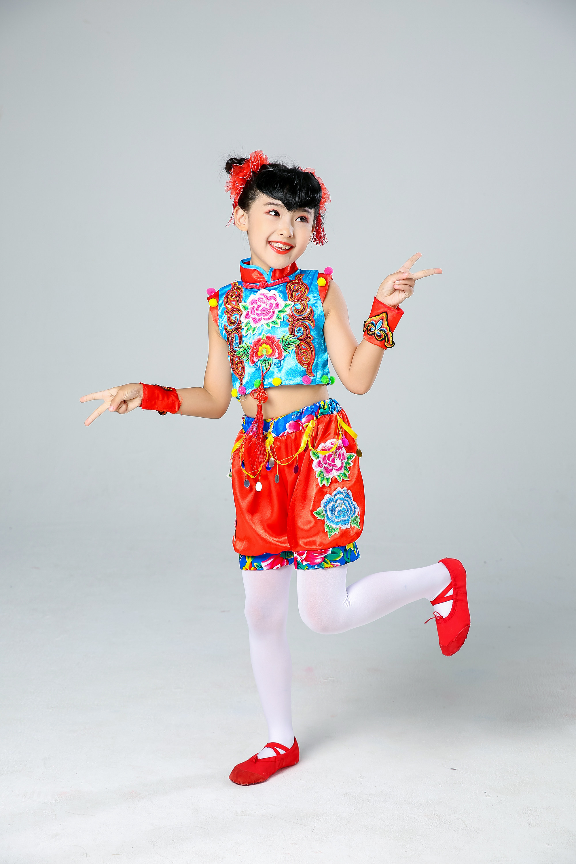 中国梦娃幼儿园儿童演出服喜庆灯笼裤开门红民族秧歌舞蹈表演服装