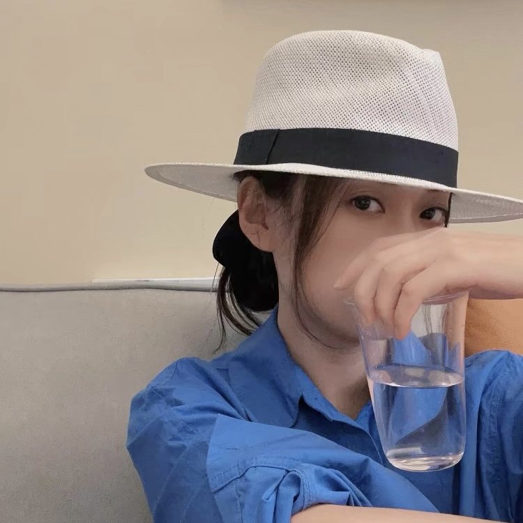 新款夏季时尚巴拿马草帽女士户外防晒遮阳帽英伦复古爵士帽大头围
