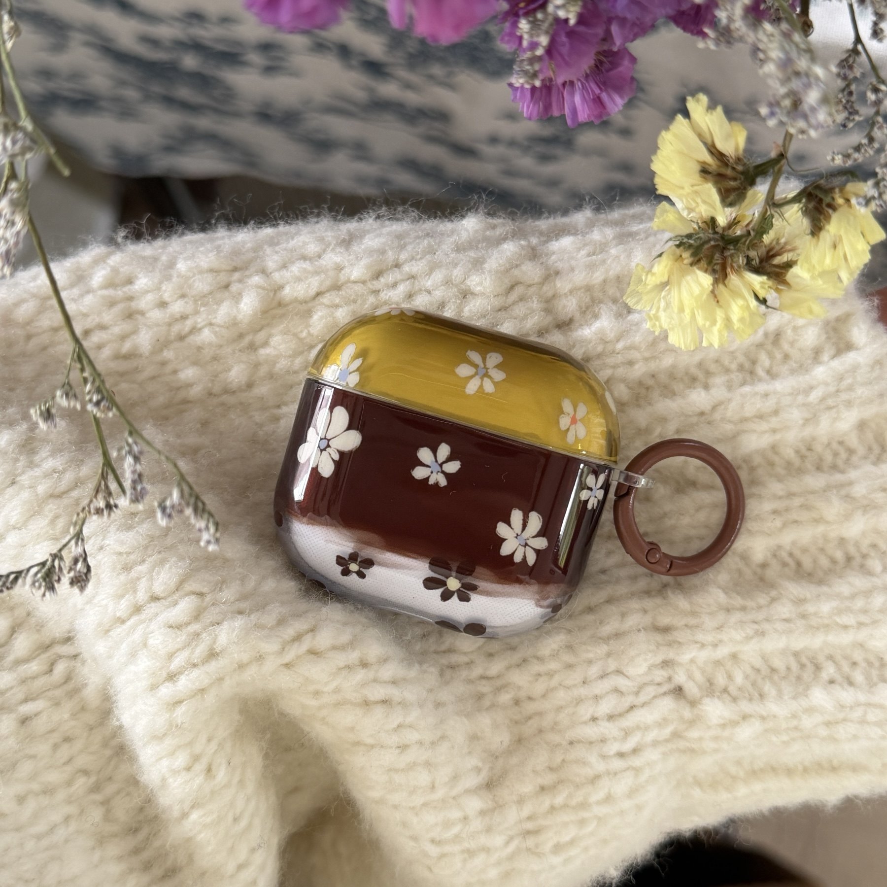 适用于AirPods 1/2/3/4代 Pro/Pro2/Pro3保护套苹果蓝牙耳机壳防摔防刮壳可爱粉色个性款 黄棕拼色花朵