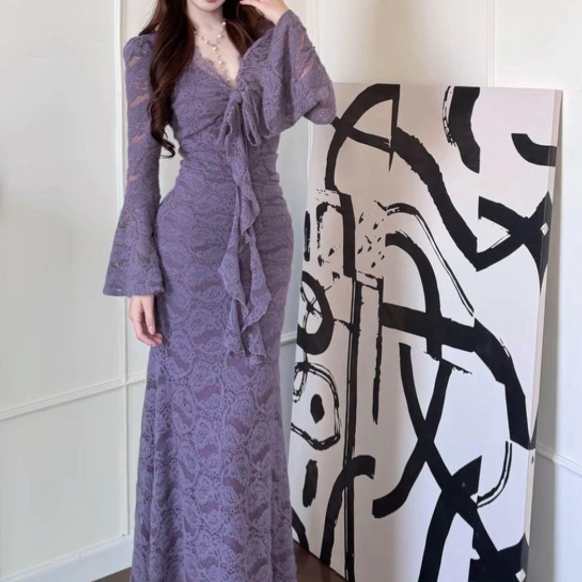 灰小猫 秋冬复古加厚蕾丝v领经典蝴蝶结收腰垂感显瘦鱼尾连衣长裙