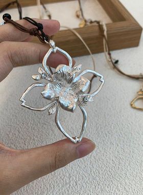 繁花枝影编绳项链高级感