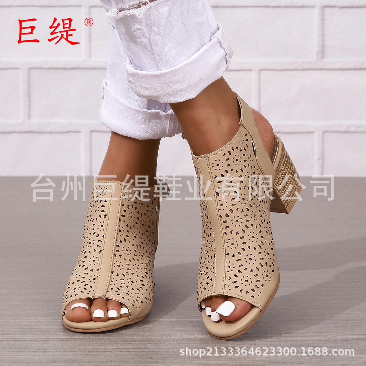 2026 shoes women巨缇现货常年款夏季新款激光漏洞粗跟罗马女凉鞋,户外/登山/野营/旅行用品,沙滩鞋/凉鞋/拖鞋,淘宝优惠券,粉丝福利购,淘宝优惠卷