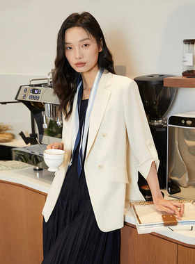早秋设计感西装外套珂曼女装气质