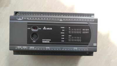 台达PLC DVP40ES200T成色实物图，功能正常