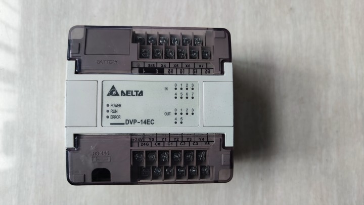 台达PLC DVP14EC00R2成色实物图功能正常