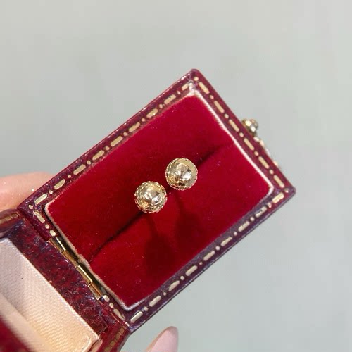 18k金镶嵌圆珠耳钉碎碎冰工艺设计 亮闪精致