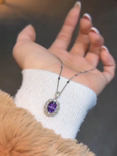 天然薰衣草紫蓝宝石吊坠1.7克拉 金重1.5g 18k金满钻镶嵌