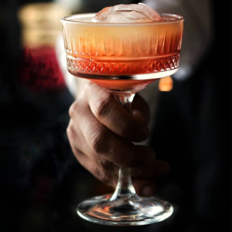 进口欧式古典高脚刻花宽口香槟杯