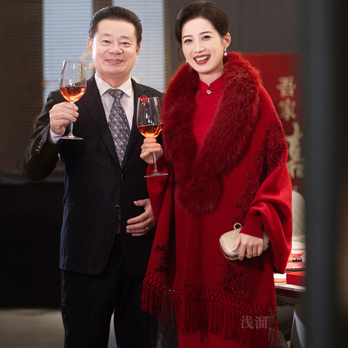 大毛领保暖配旗袍披肩秋冬婚宴喜婆婆妈妈礼服外套红色高端外搭
