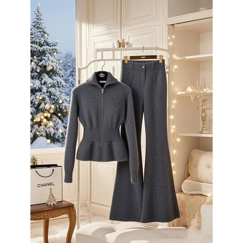 2025穿搭一整套高级感减龄气质小香风深灰色毛衣开衫阔腿裤套装女