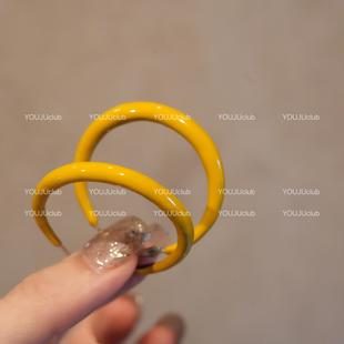 复古港风黄色素圈耳圈女2026新款圆圈耳钉圈圈耳环无耳洞耳夹耳饰