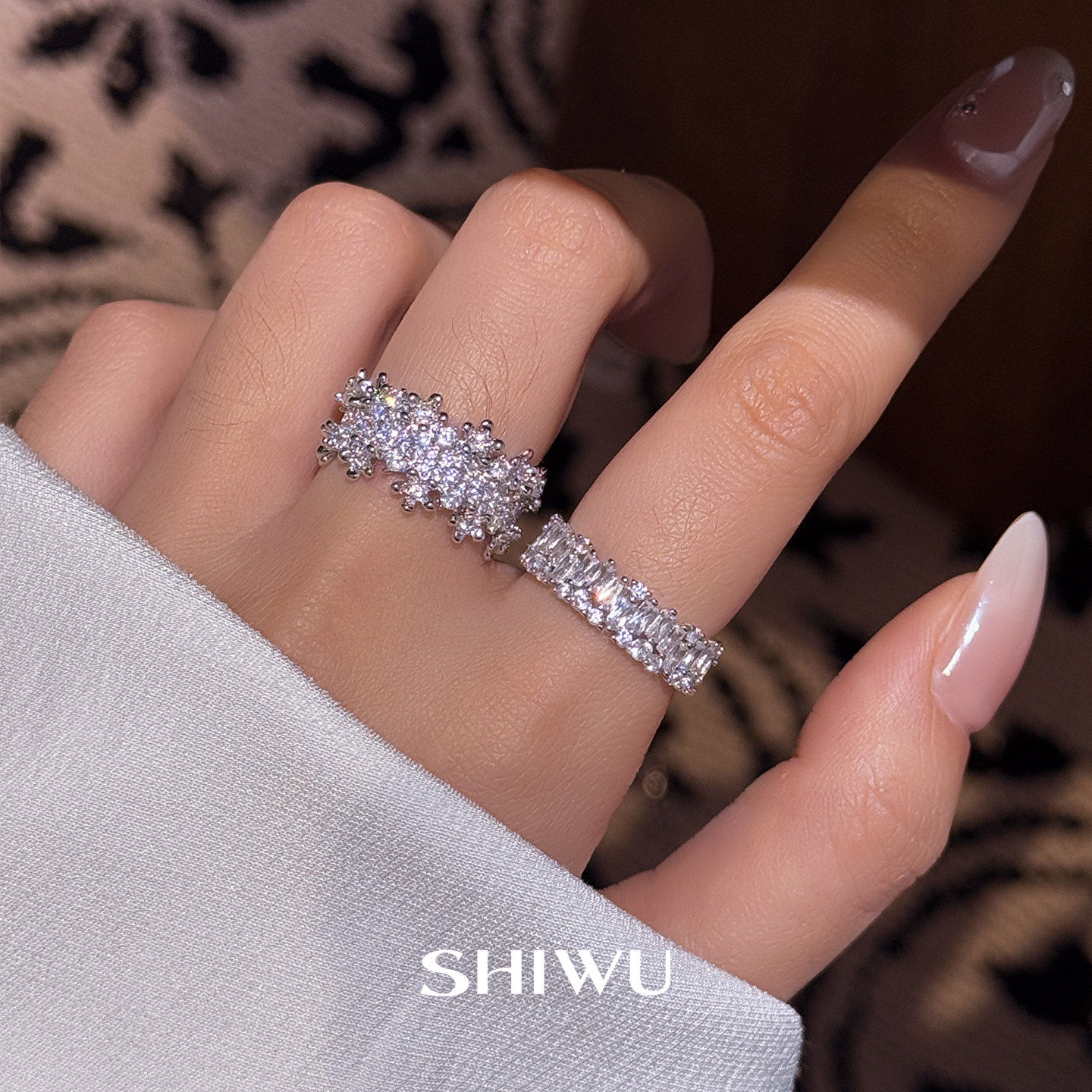 银色满天星花朵叠戴戒指女图片