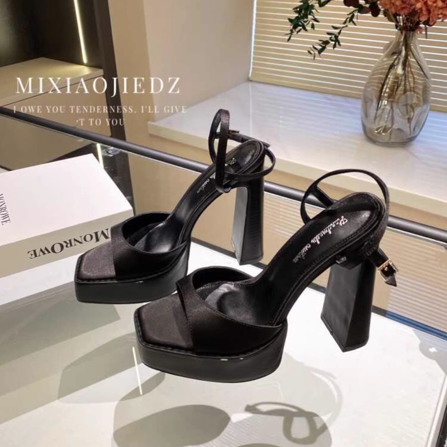 防水台小个子不累脚粗跟凉鞋