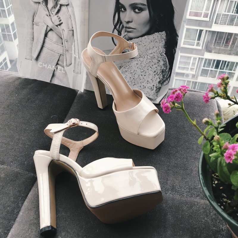 牛漆皮真皮粗高台裸色气质款凉鞋