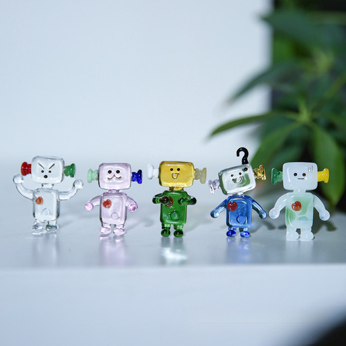 出口日本超可爱琉璃机器人小摆件表情包纯手工玻璃治愈性潮玩