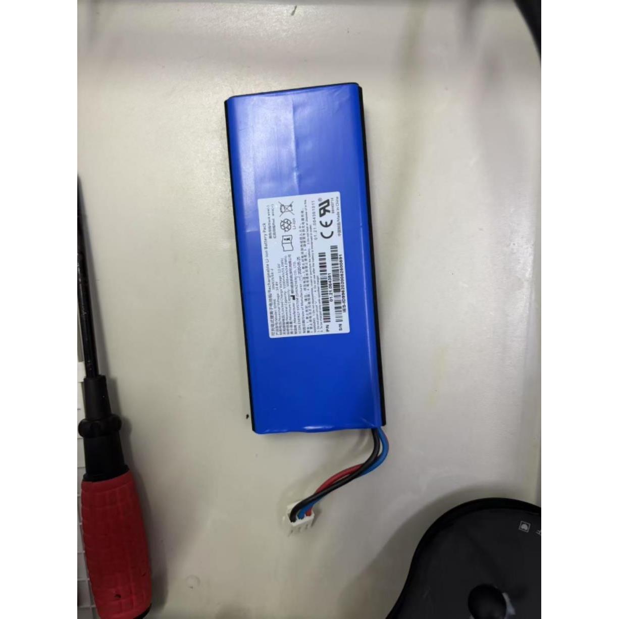 适应理邦F15 胎儿/母亲监护仪锂电池 10.8V 5100mAh充电锂电池