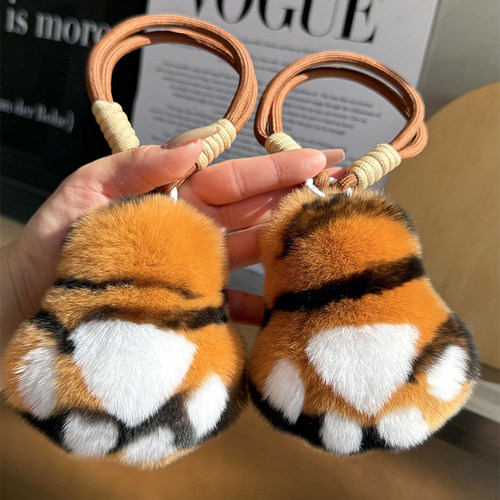 CC皮草可爱虎爪钥匙扣背包包挂件