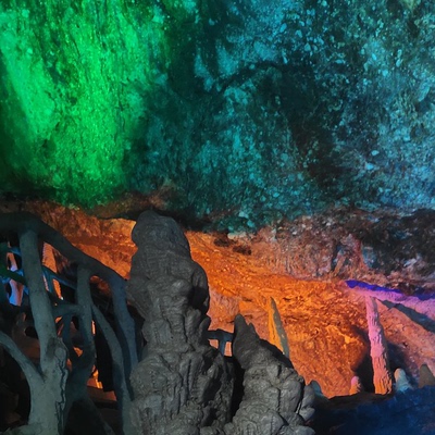 仿真溶洞装修人造假山洞钟乳石景观设计方案制作施工水泥塑石定制