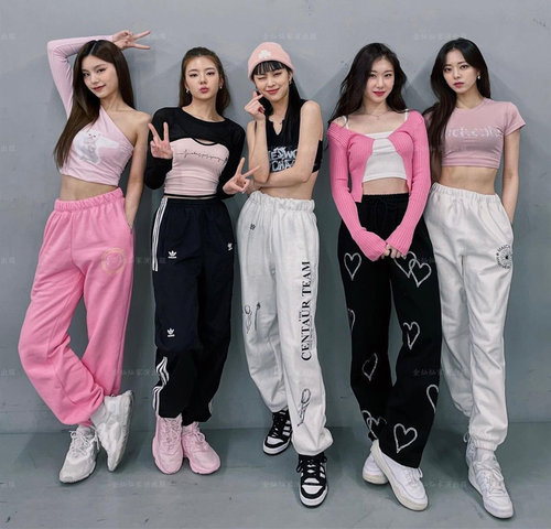 女团ITZY TWENTY同款爵士韩舞JAZZ表演出打歌服少儿成人露脐套装