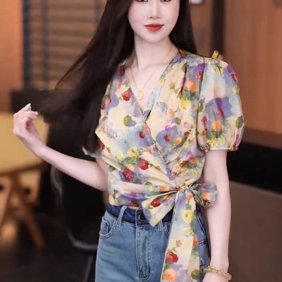 超好看漂亮碎花上衣交叉系带上衣