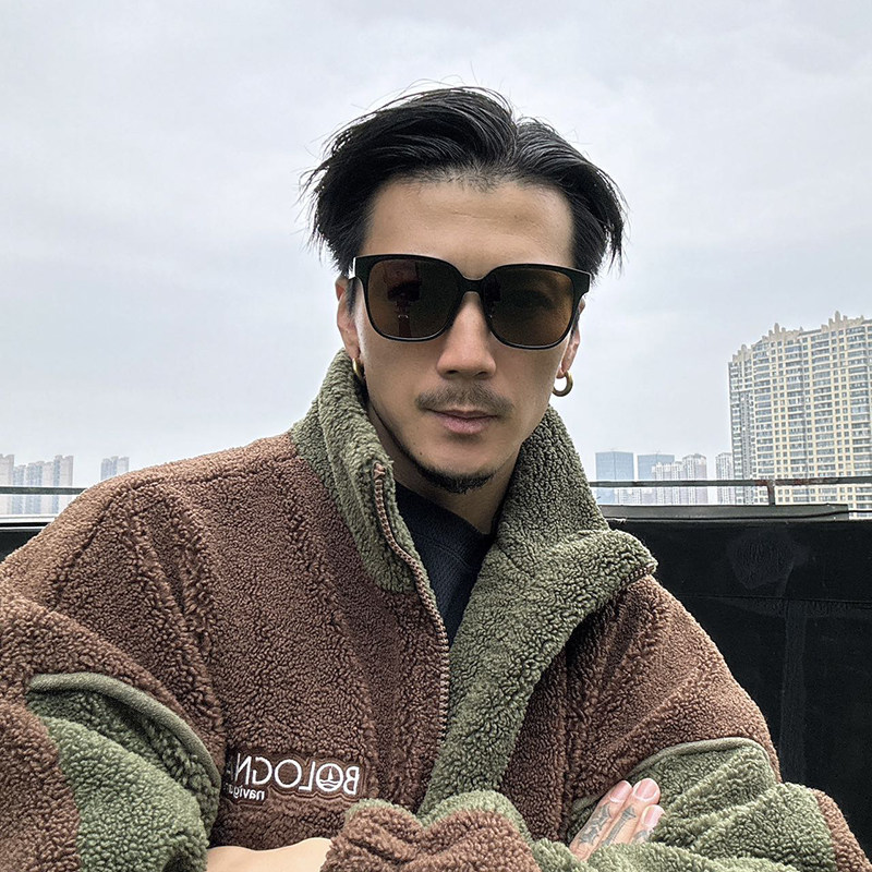 gm墨镜男款2026新款高级感开车专用防强光紫外线太阳眼镜茶色大框