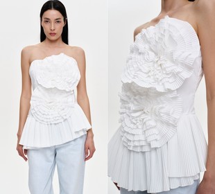 source unknown24夏 性感露背设计感压褶立体花朵法式抹胸