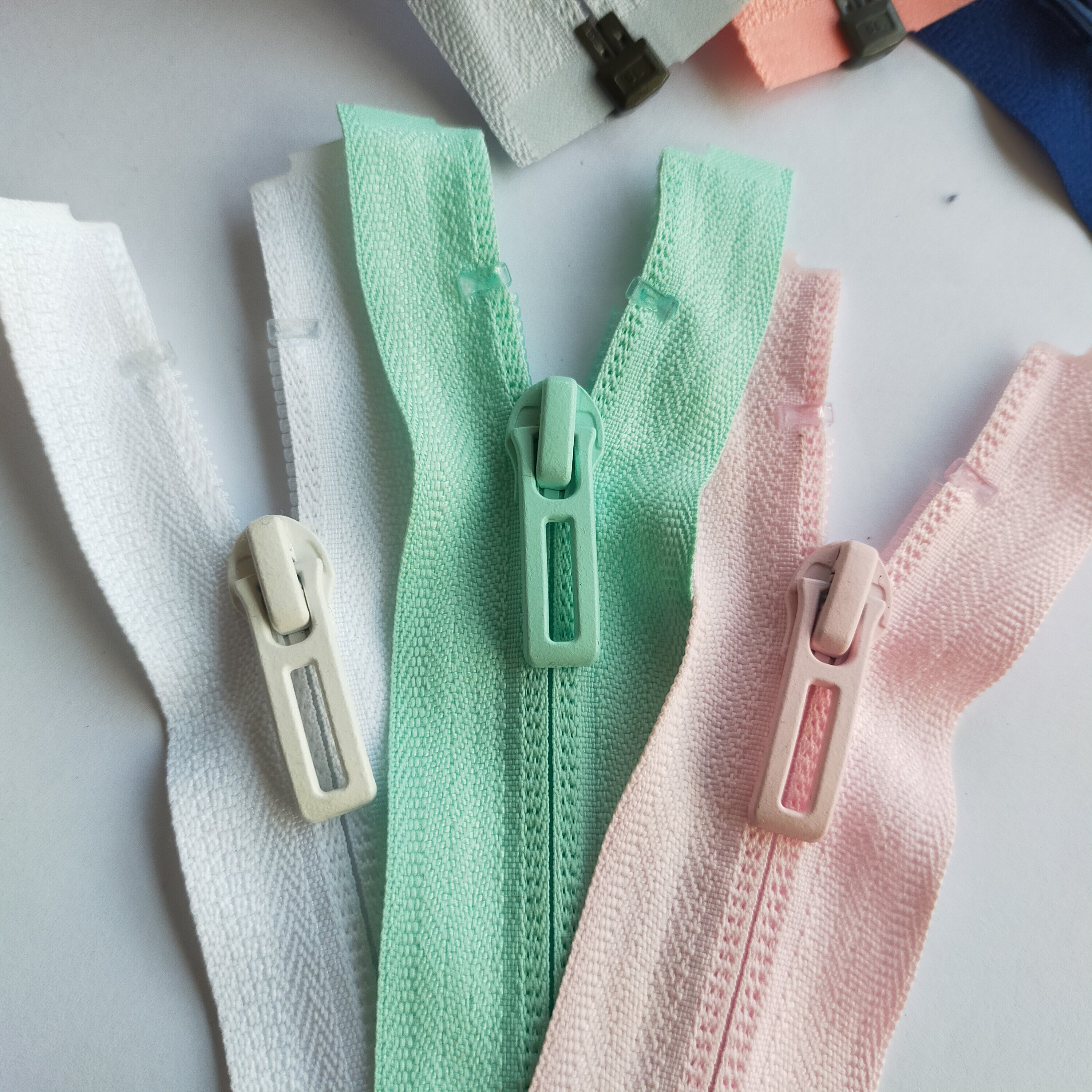 YKK 5호 나일론 역지퍼 자켓 가디건 오픈 지퍼 흑백 컬러 코튼 자켓 다운 자켓 지퍼 381
