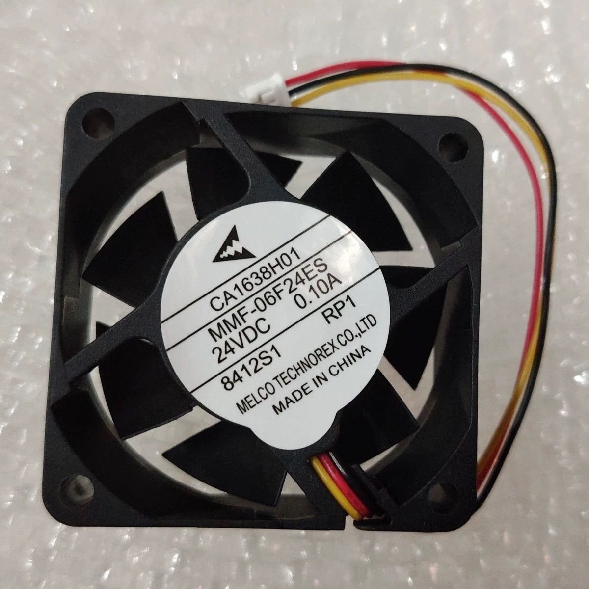 现货三菱小功率变频器风扇CA1638H01 MMF-06F24ES-RP1 24v 0.10A - 实物图