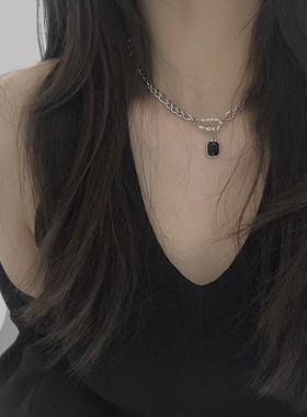 百搭中性风项链黑色简约锁骨链