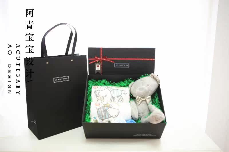 Coffret cadeau pour nouveau-né - Vêtements + Accessoires - Ref 1952385 Image 1