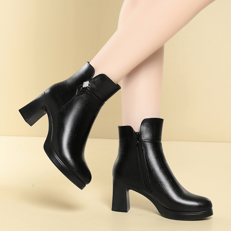 高跟短靴女冬季新款时装靴子女鞋防水台妈妈鞋加绒女靴