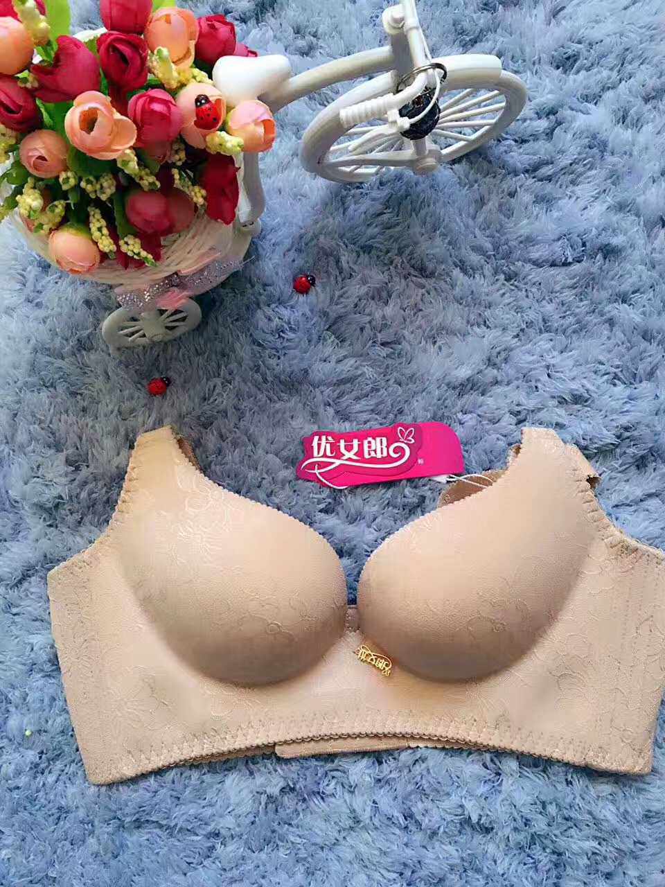 优女郎正品梦想款四排扣提花面料文胸套装